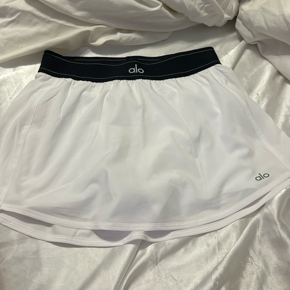 ALO Yoga Dresses & Skirts - White alo tennis skirt
